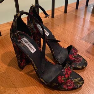 Steve Madden Carrson Heels - Red Multi, Size 8